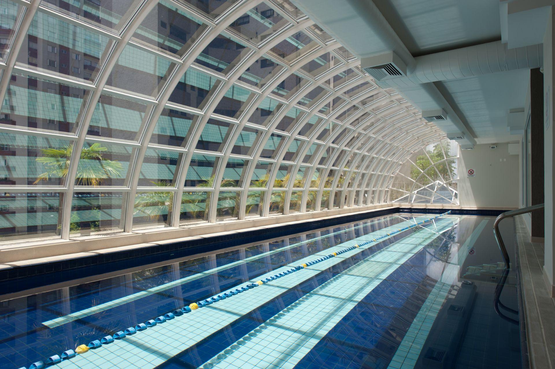 Qoya Hotel Curitiba, Curio Collection By Hilton Bagian luar foto The swimming pool