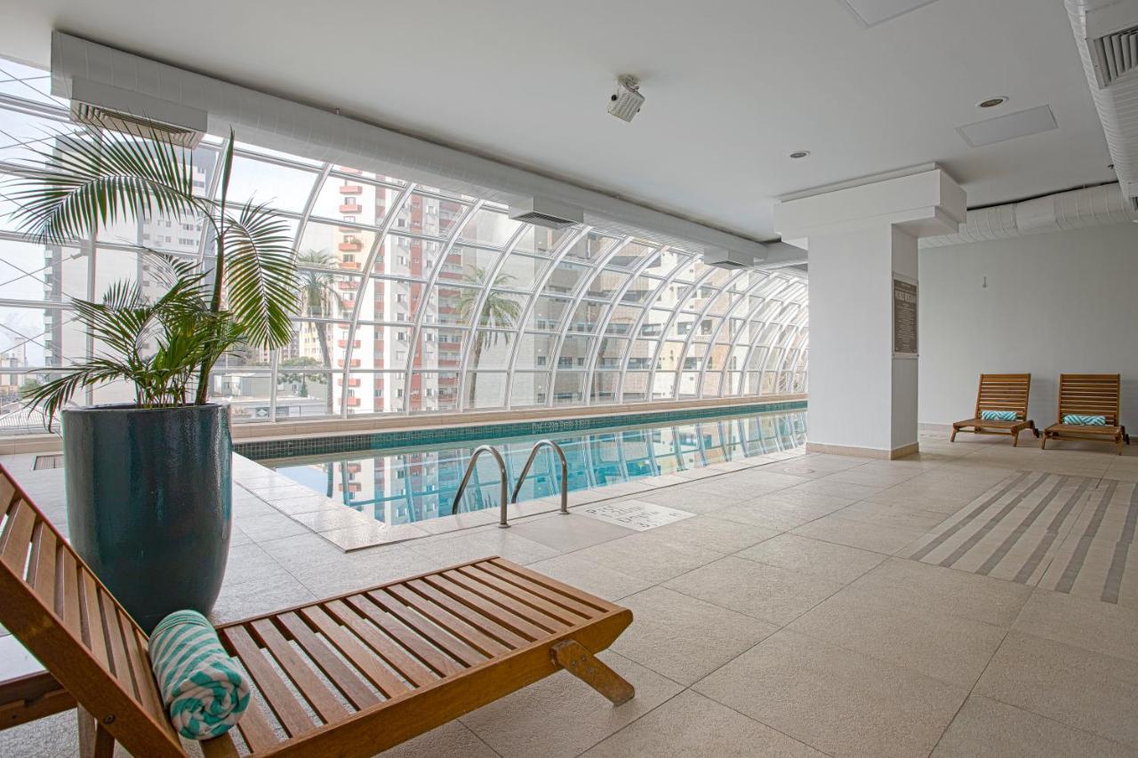 Qoya Hotel Curitiba, Curio Collection By Hilton Bagian luar foto The pool at the hotel