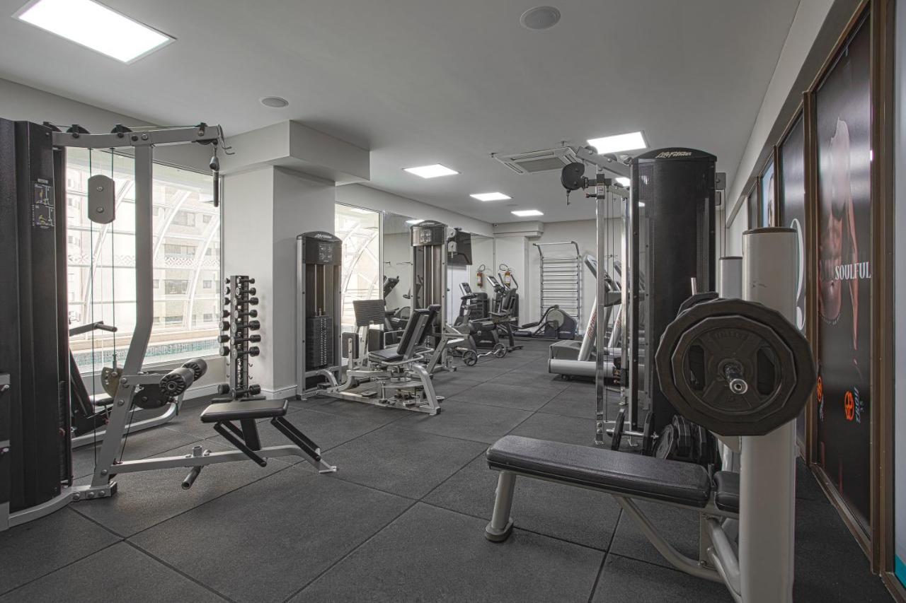 Qoya Hotel Curitiba, Curio Collection By Hilton Bagian luar foto A gym in the UK