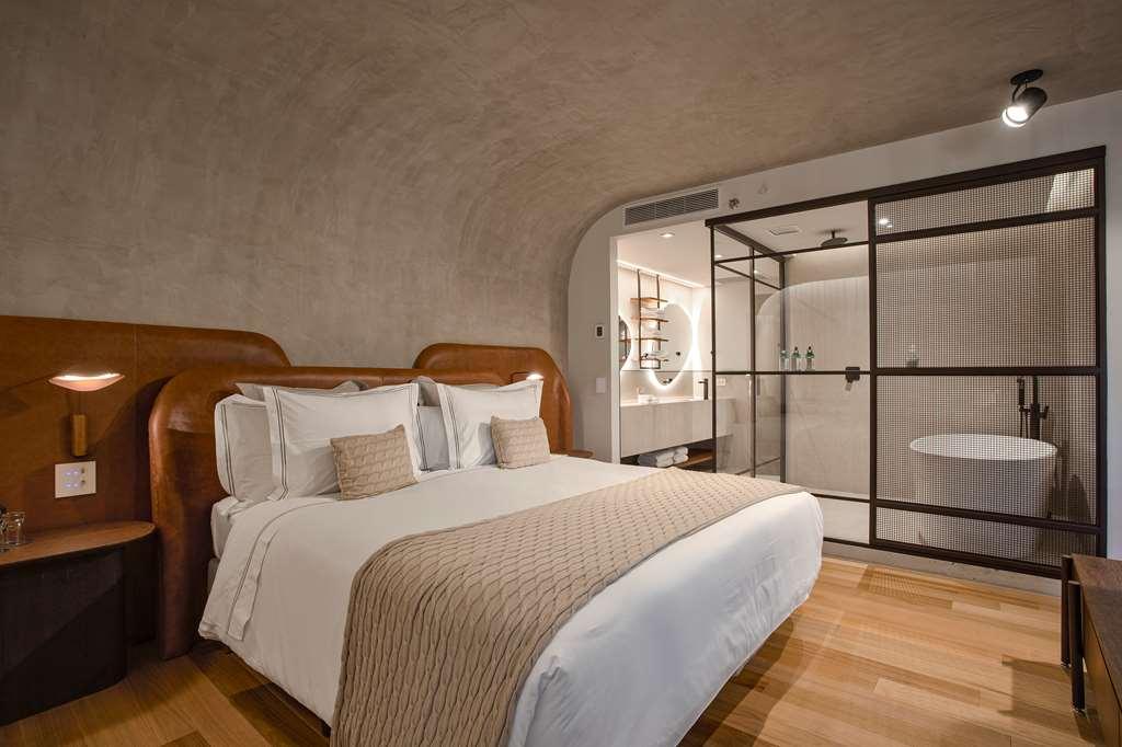Qoya Hotel Curitiba, Curio Collection By Hilton Ruang foto Deluxe Room