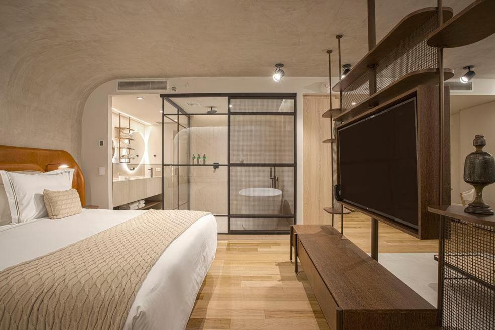 Qoya Hotel Curitiba, Curio Collection By Hilton Bagian luar foto