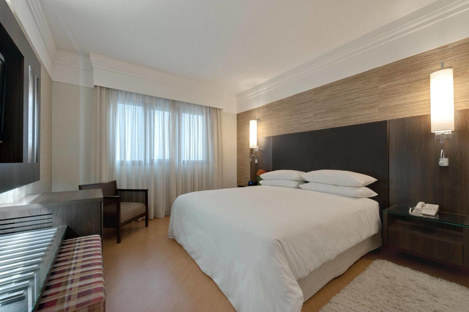 Qoya Hotel Curitiba, Curio Collection By Hilton Ruang foto